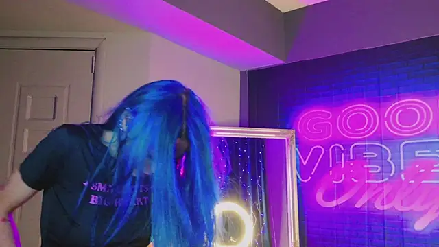 Snapshot of AriaVoss chatting on December 2024 08:38:01 PM AriaVoss online show from December 2024 08:38:01 PM