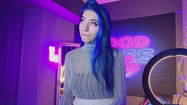 Snapshot of AriaVoss chatting on December 2024 08:18:01 PM AriaVoss online show from December 2024 08:18:01 PM