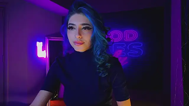 Snapshot of AriaVoss chatting on December 2024 02:31:02 AM AriaVoss online show from December 2024 02:31:02 AM