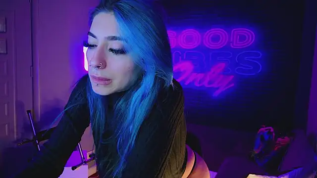 Snapshot of AriaVoss chatting on January 2025 02:35:02 AM AriaVoss online show from January 2025 02:35:02 AM