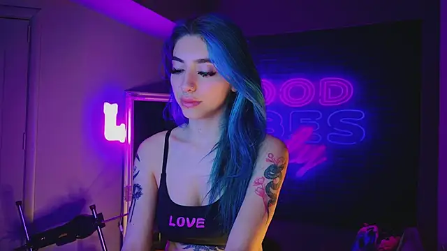 Snapshot of AriaVoss chatting on January 2025 02:52:01 AM AriaVoss online show from January 2025 02:52:01 AM