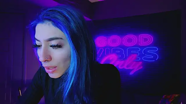 Snapshot of AriaVoss chatting on January 2025 08:30:01 PM AriaVoss online show from January 2025 08:30:01 PM