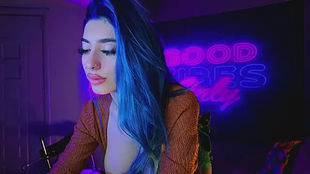 Snapshot of AriaVoss chatting on January 2025 02:36:01 AM AriaVoss online show from January 2025 02:36:01 AM