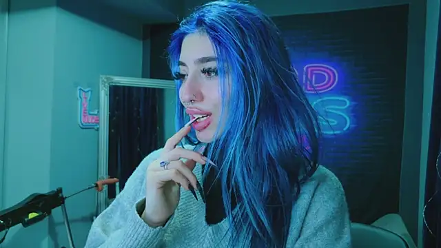 Snapshot of AriaVoss chatting on January 2025 08:21:02 PM AriaVoss online show from January 2025 08:21:02 PM