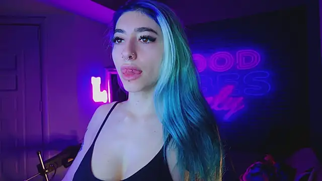 Snapshot of AriaVoss chatting on January 2025 07:24:01 PM AriaVoss online show from January 2025 07:24:01 PM