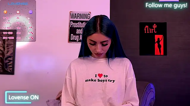 Snapshot of AriaVoss chatting on September 2025 07:48:01 PM AriaVoss online show from September 2025 07:48:01 PM