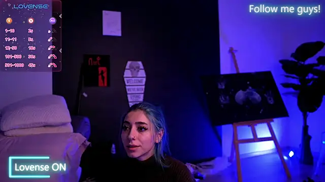 Snapshot of AriaVoss chatting on October 2025 09:36:02 PM AriaVoss online show from October 2025 09:36:02 PM