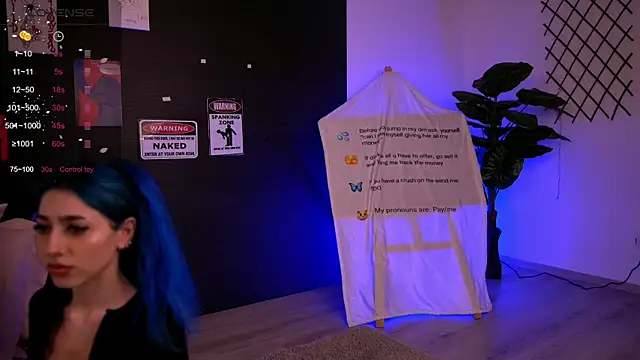 Snapshot of AriaVoss chatting on November 2025 10:32:02 PM AriaVoss online show from November 2025 10:32:02 PM