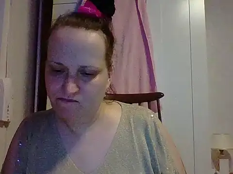  squirty cum lady  online show from February 2025 04:42:02 PM