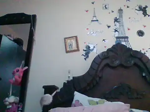 trianabell online show from February 2025 08:50:01 PM