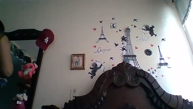 trianabell online show from November 2025 05:34:01 PM