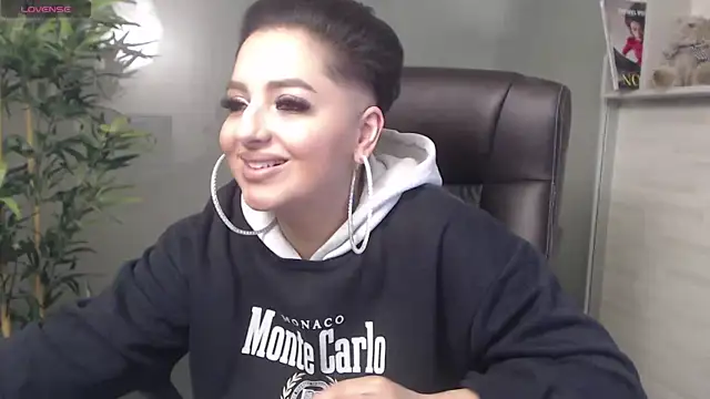 BustyAllyy online show from January 2025 10:29:02 PM