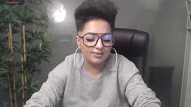 BustyAllyy online show from January 2025 07:53:01 PM