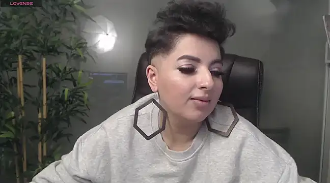 BustyAllyy online show from January 2025 02:27:02 AM