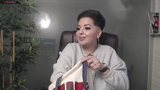 BustyAllyy online show from January 2025 08:48:01 PM