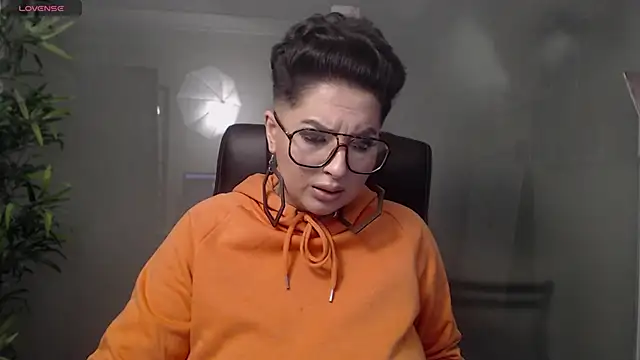 BustyAllyy online show from January 2025 10:13:02 PM