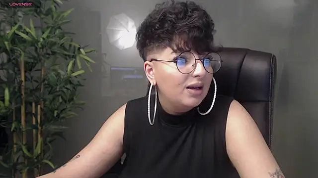 BustyAllyy online show from February 2025 12:40:02 AM