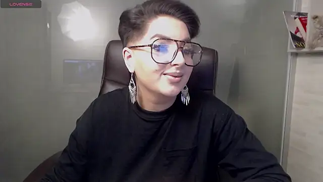 BustyAllyy online show from February 2025 11:24:01 PM