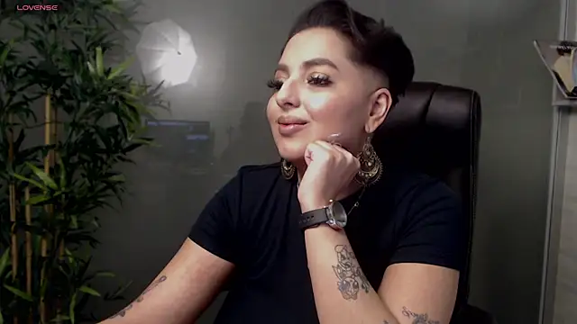 BustyAllyy online show from February 2025 02:42:02 AM