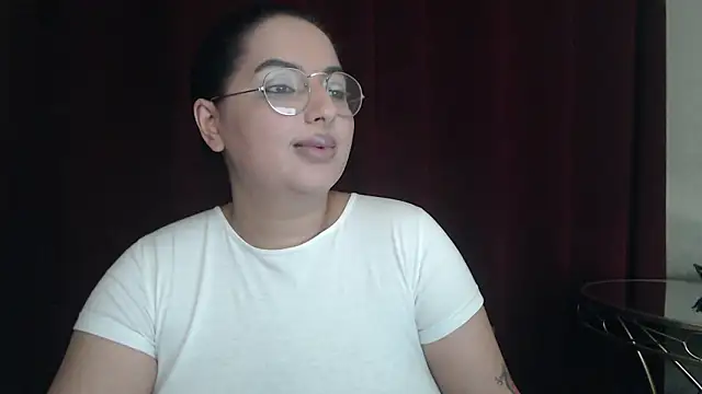 Snapshot of BustyAllyy chatting on February 2026 09:35:02 PM BustyAllyy online show from February 2026 09:35:02 PM