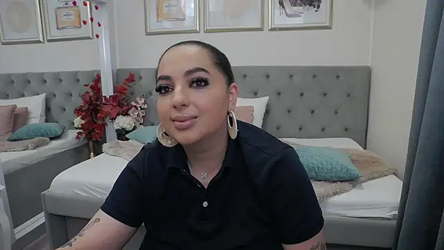 Snapshot of BustyAllyy chatting on May 2026 06:16:02 PM BustyAllyy online show from May 2026 06:16:02 PM