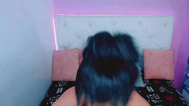 Snapshot of Amanda_bigx chatting on October 2025 04:42:01 AM Amanda bigx online show from October 2025 04:42:01 AM