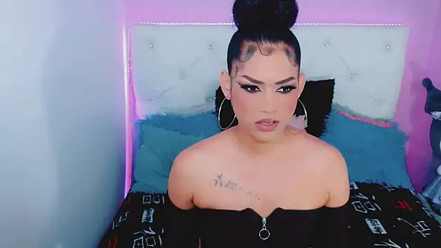 Snapshot of Amanda_bigx chatting on November 2025 04:23:02 AM Amanda bigx online show from November 2025 04:23:02 AM