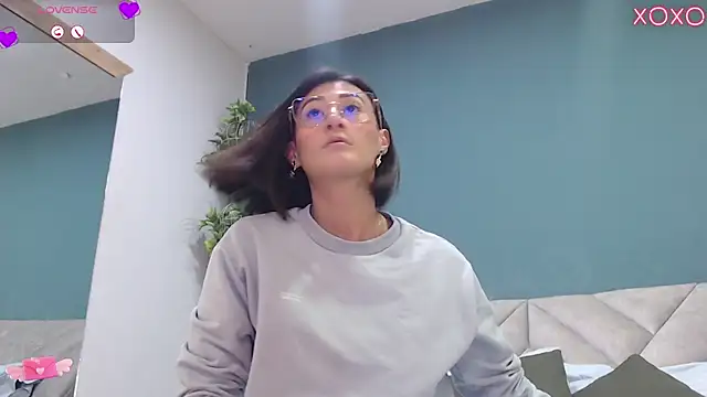 SharisWillian online show from September 2025 03:53:01 AM