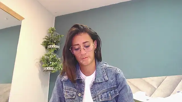 SharisWillian online show from December 2025 03:59:01 AM