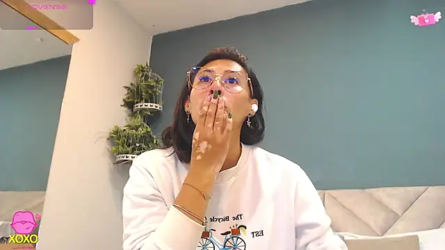 SharisWillian online show from April 2026 03:54:02 AM
