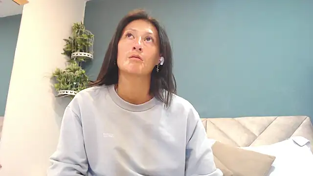 SharisWillian online show from May 2026 03:34:01 AM