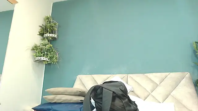 SharisWillian online show from May 2026 03:25:02 AM
