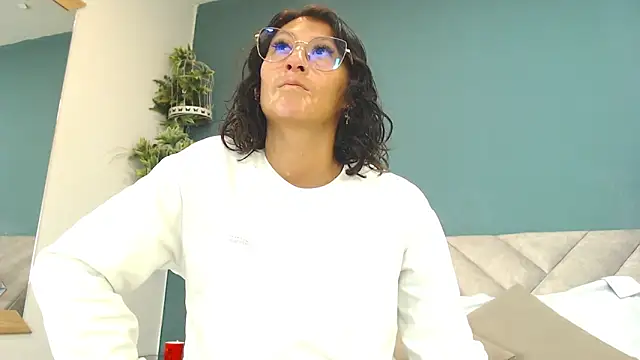 SharisWillian online show from May 2026 03:34:02 AM