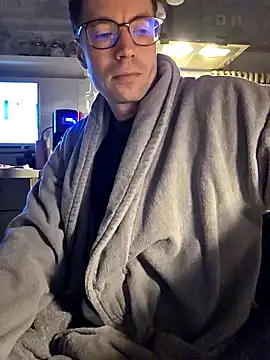 Snapshot of Schnubby1 chatting on February 2025 03:36:02 AM Schnubby1 online show from February 2025 03:36:02 AM