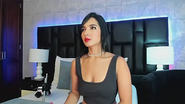 Snapshot of MiaSweeths chatting on February 2025 12:01:02 PM MiaSweeths online show from February 2025 12:01:02 PM