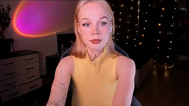 Snapshot of Polusladkoye chatting on January 2026 03:39:01 PM Polusladkoye online show from January 2026 03:39:01 PM