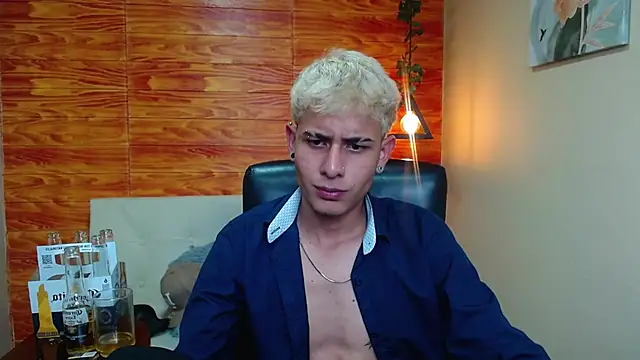 Bastiaan 28 online show from December 2024 09:19:02 AM