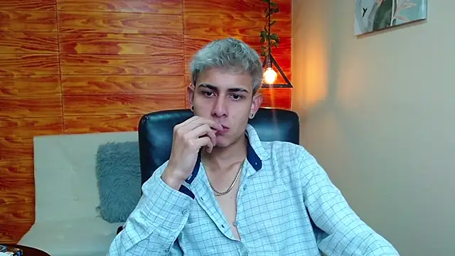 Bastiaan 28 online show from December 2024 03:16:02 AM