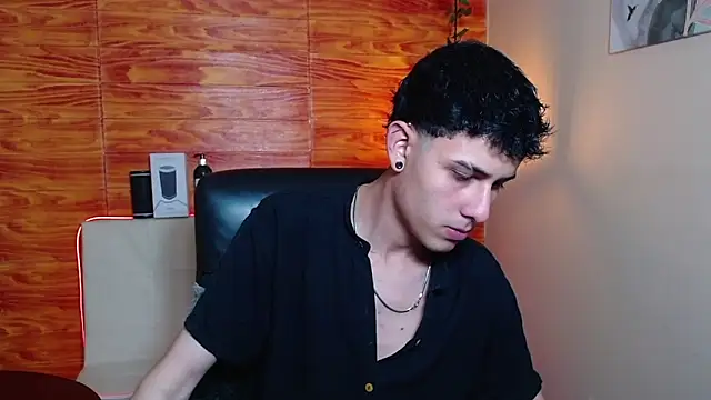 Bastiaan 28 online show from January 2025 06:57:01 AM