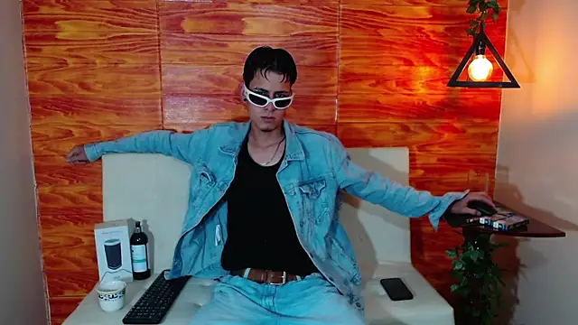 Bastiaan 28 online show from March 2025 02:29:01 AM