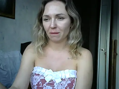 AngelinaLove28 online show from February 2025 02:04:02 PM