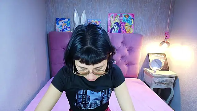 charlottemoonxz online show from May 2026 04:24:02 PM
