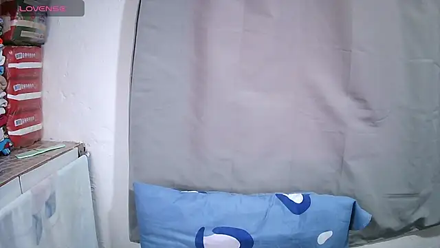 lynieh- online show from May 2026 08:38:01 PM