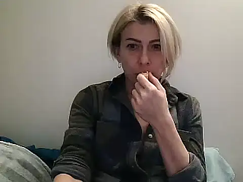 Snapshot of anechka1 chatting on January 2025 11:06:01 PM anechka1 online show from January 2025 11:06:01 PM