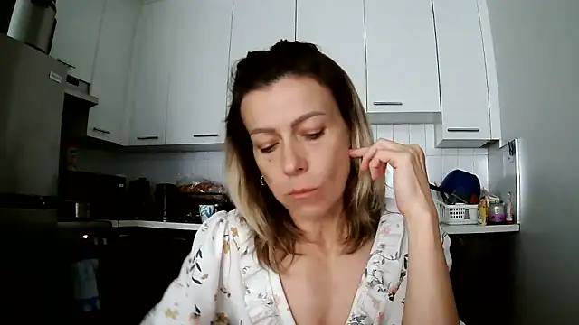 anechka1 online show from June 2026 02:43:02 PM