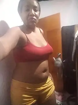 Snapshot of Surreyaa chatting on January 2026 07:43:02 AM Surreyaa online show from January 2026 07:43:02 AM