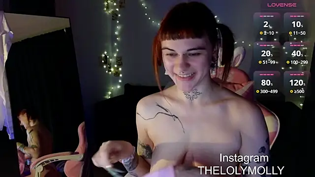 Snapshot of LolyMolli chatting on March 2025 05:11:02 PM LolyMolli online show from March 2025 05:11:02 PM