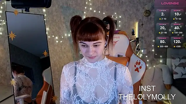 Snapshot of LolyMolli chatting on December 2025 10:53:01 AM LolyMolli online show from December 2025 10:53:01 AM