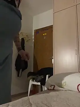 Kamaleonix online show from February 2026 09:11:01 PM