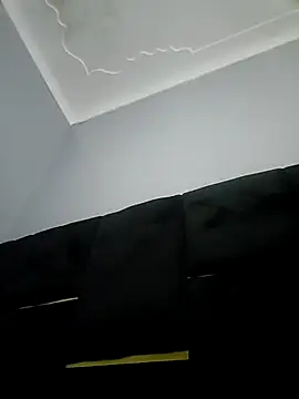 Snapshot of julietunderwoood chatting on February 2026 08:01:01 PM julietunderwoood online show from February 2026 08:01:01 PM